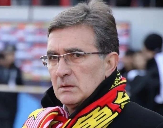 教练入职发布会举行,寄望带领球队走向成功,稳步上升的简单介绍 教练入职发布会举行,寄望带领球队走向成功,稳步上升的简单介绍