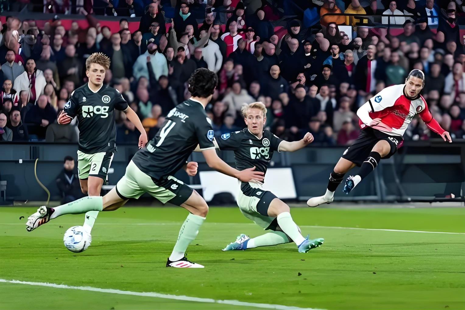 阿贾克斯荷兰豪门重回欧冠赛场,气势如虹 阿贾克斯荷兰豪门重回欧冠赛场,气势如虹