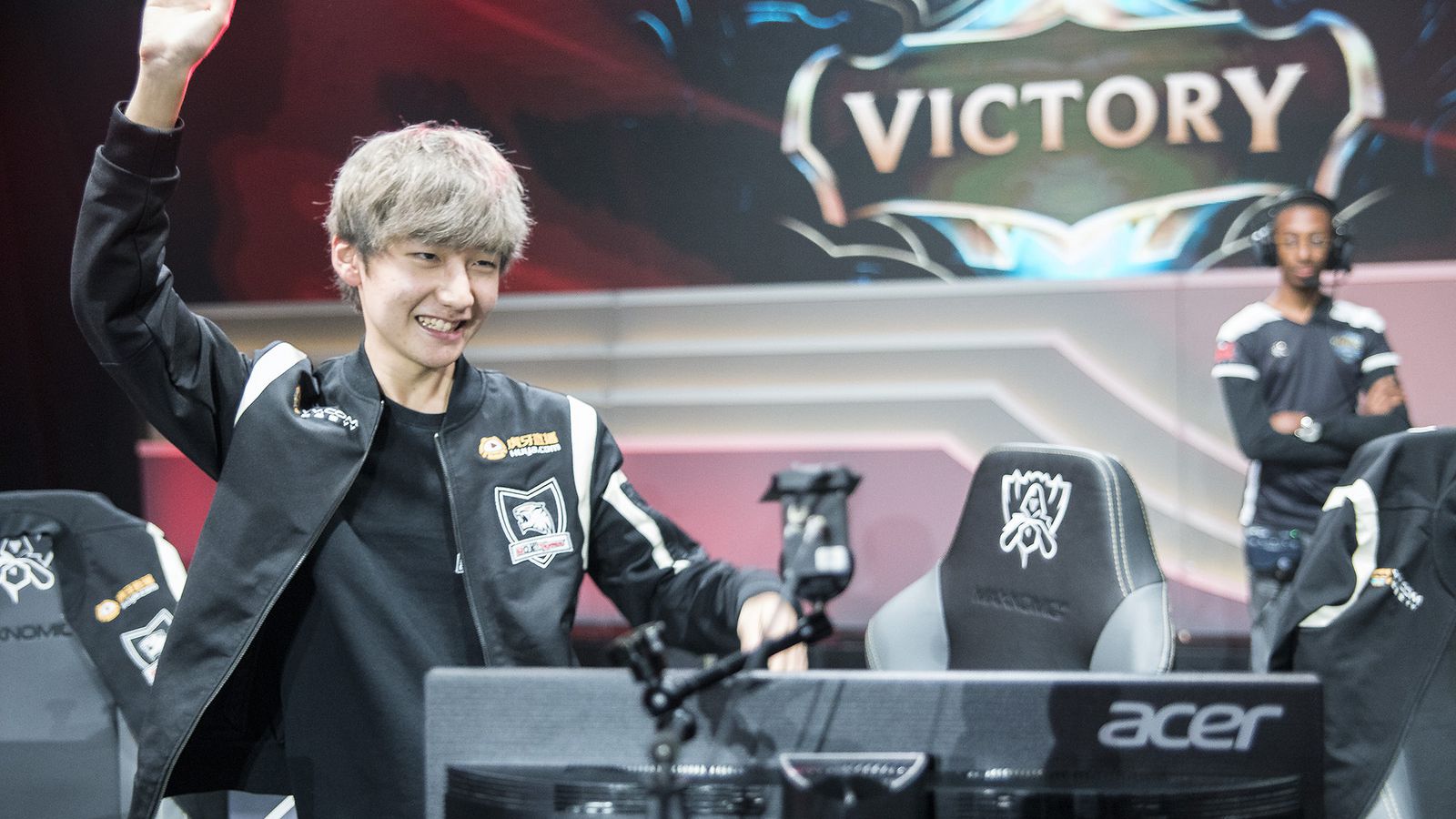 T1翻盘CLG,Peanut单局斩获MVP强强对话全球总决赛,成为赛场最大亮点 T1翻盘CLG,Peanut单局斩获MVP强强对话全球总决赛,成为赛场最大亮点