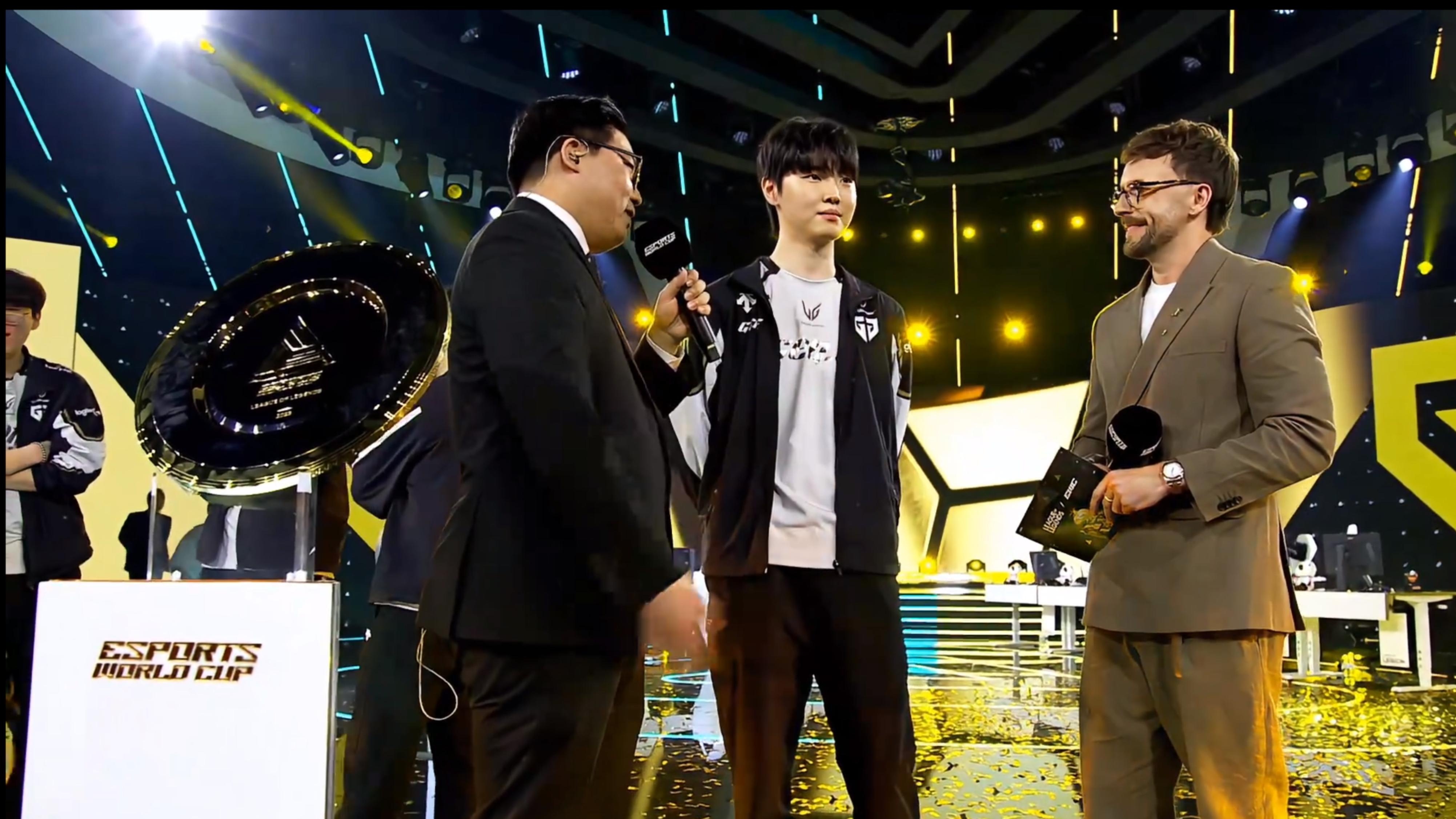 关于HLE轻取G2，Caps完成史诗逆转强强对话2025世界赛，点燃全场激情的信息