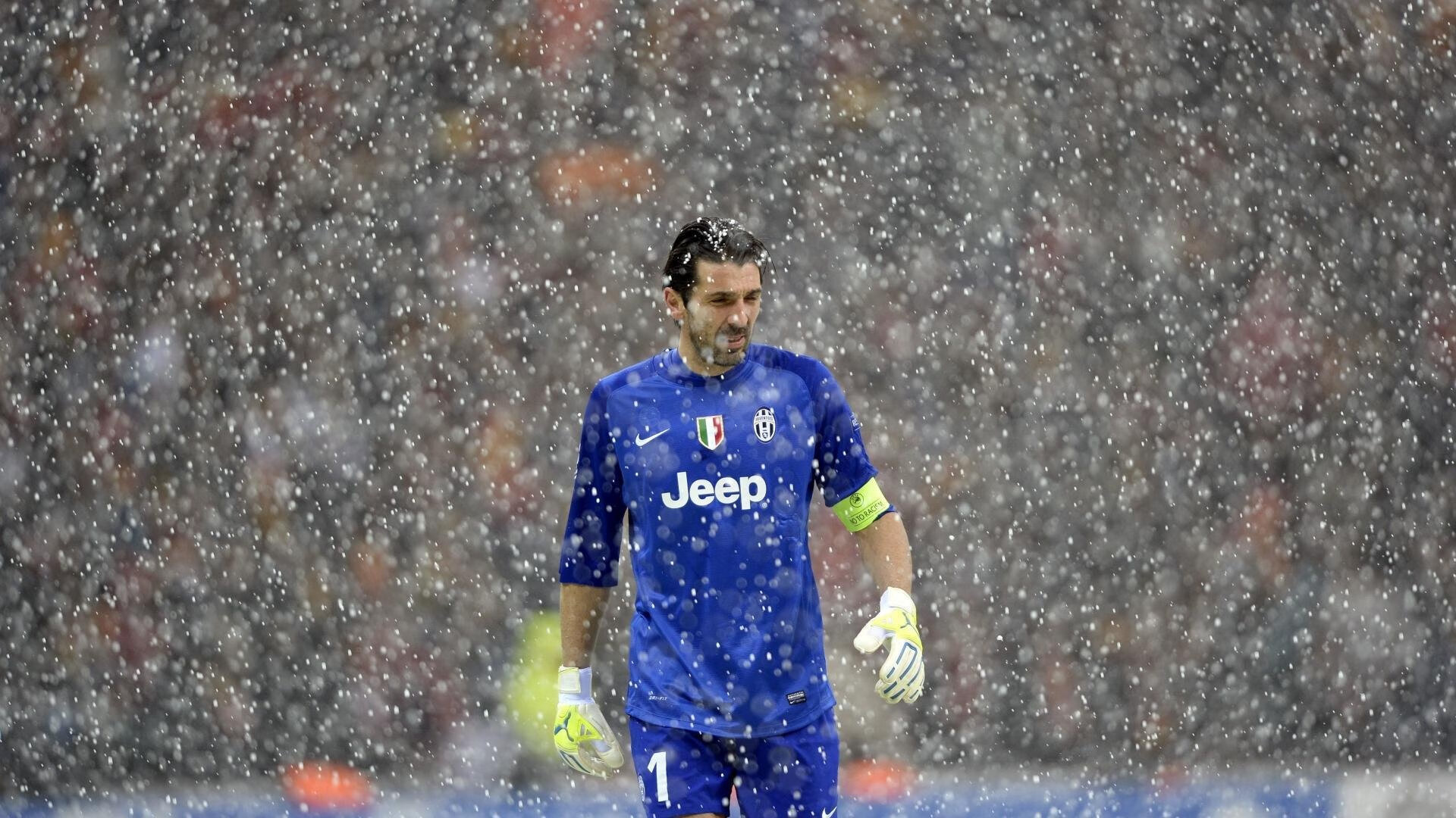 孤胆英雄与钢铁洪墙,德罗赞燃尽自我,广厦团队防守给NBA上了一课