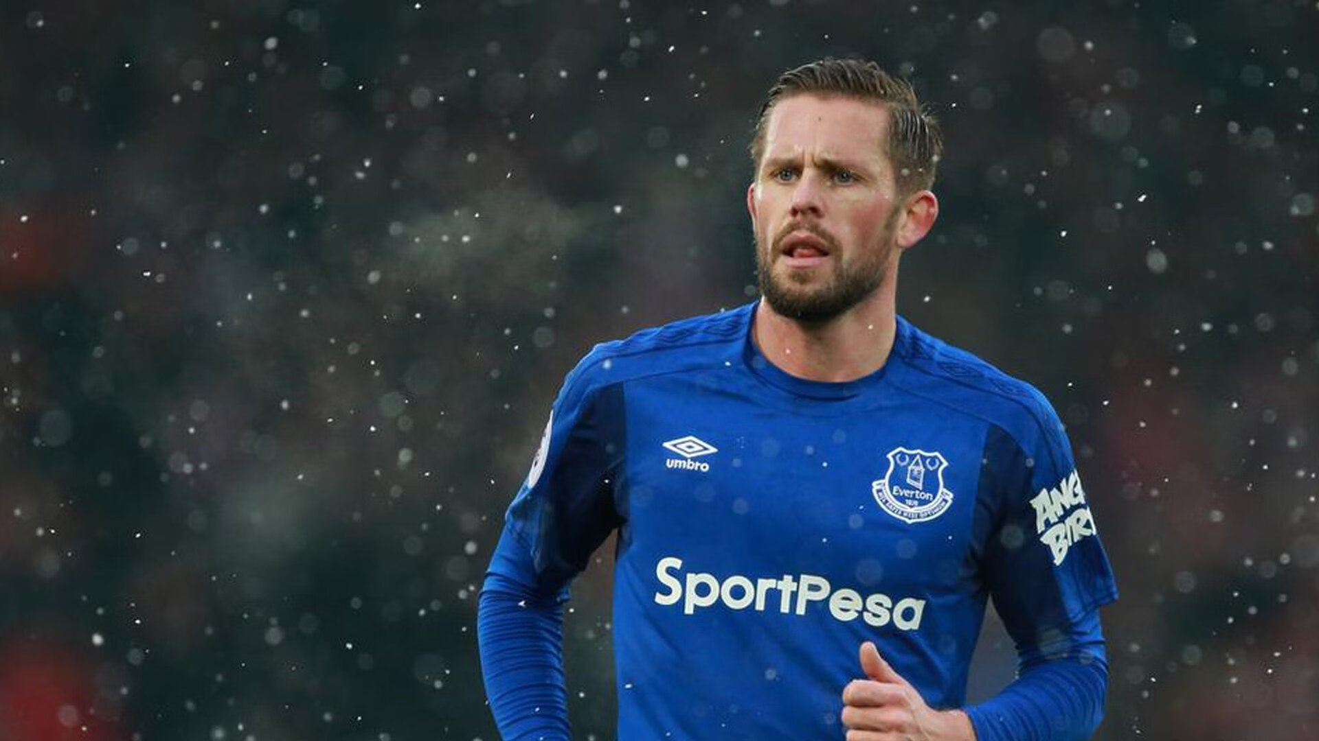 天神下凡!墨西哥争冠战啃下硬骨头智利,法比尼奥一锤定音诠释关键先生